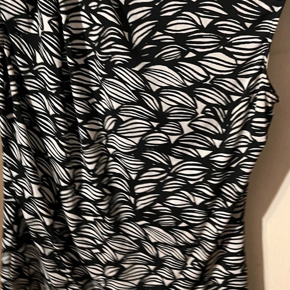 Worthington Tops - Worthington black & white strip sleeveless blouse size small swoop next